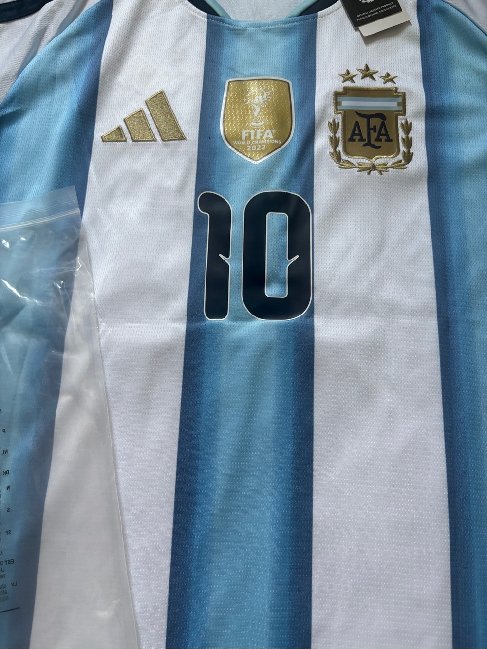 Argentina Lionel Messi #10 2026 World Cup Home Men's Jersey Fan Version - Picture 4 of 4